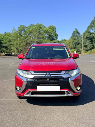 Mitsubishi Outlander 2.0 CVT 2022 Đỏ