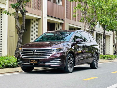 Volkswagen Viloran Luxury 2024 Đỏ 17.000km