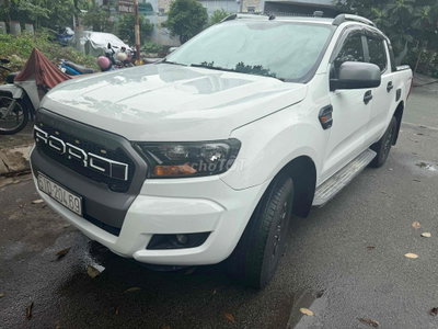 Ford Ranger Trắng 5 chỗ
