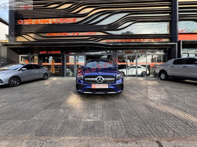 Xe Mercedes Benz GLB 200 AMG 2020