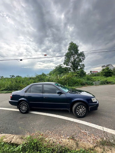 Toyota Corolla 1.6 Xanh đậm