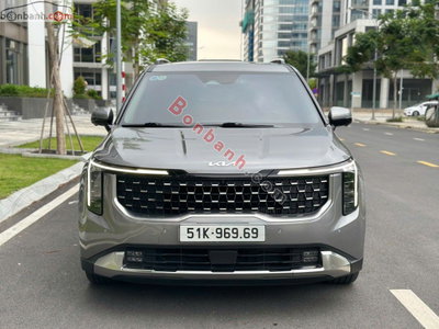Xe Kia Carnival Signature 2.2D 2024