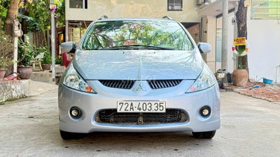 Mitsubishi Grandis 2009 Bạc