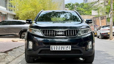 Kia Sorento 7 chỗ Đen