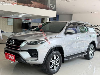 Xe Toyota Fortuner 2.4G 4x2 AT 2021
