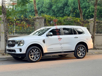 Xe Ford Everest Titanium Plus 2.0L 4x4 AT 2024