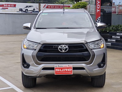 Toyota Hilux 2021 2.4AT Bạc