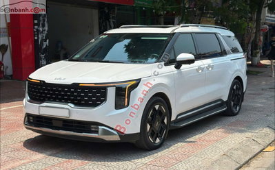 Xe Kia Carnival Signature 2.2D 2024