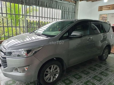 Toyota Innova 2019 Bạc 7 chỗ