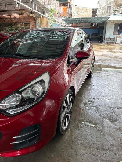 Kia Rio Đỏ Số tự động 5 chỗ