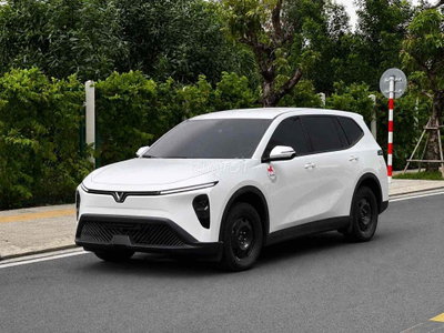 Vinfast Limo Green 2025 - Trắng - 9.000km- Mua pin