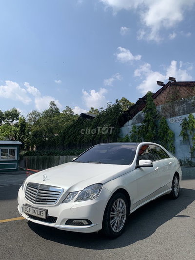 Mercedes-Benz E300 2009 Trắng