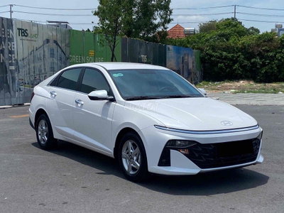 Hyundai Accent 2025 1.5 AT 18.000 km Trắng