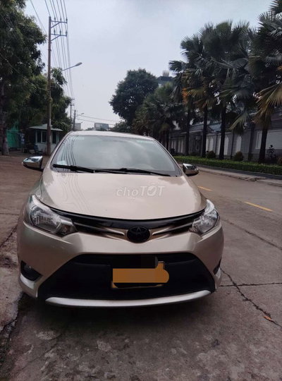 Toyota Vios E 2018 Số sàn Vàng cát