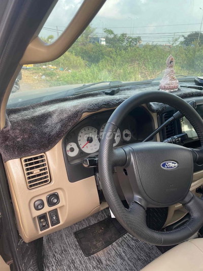 Ford Escape 2005 V6 Đen