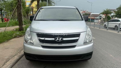 Hyundai Starex 2008 Bạc