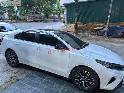 Xe Kia K3 Premium 1.6 AT 2022