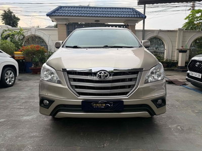 Toyota Innova 2014 2.0E số sàn xe gđ nguyên zin
