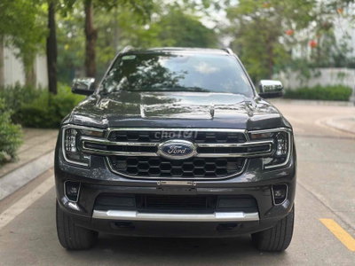 Ford Everest Titanium 2.0L 4x2 AT sản xuất 2022