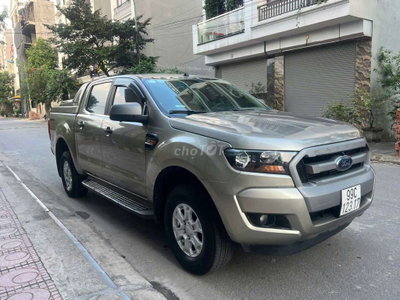 Ford Ranger XLS 2017 Vàng cát