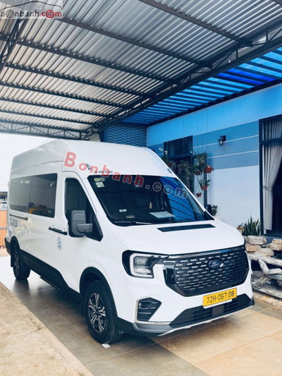 Xe Ford Transit Premium 2025