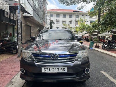 Xe Toyota Fortuner 2.5G 2012