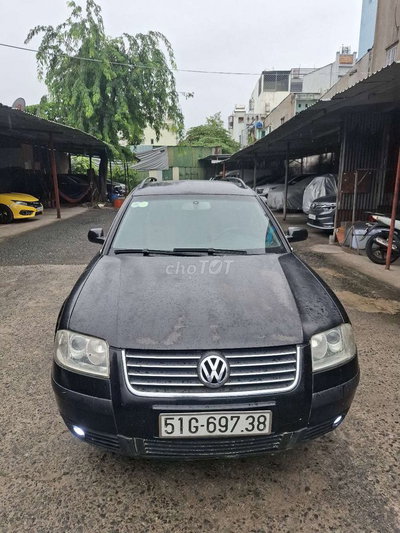 Volkswagen Passat Đen