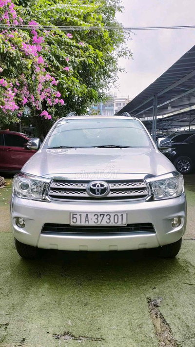 Toyota Fortuner 2009 2 cầu Bạc