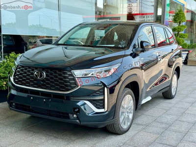Xe Toyota Innova Cross HEV 2.0 CVT 2026