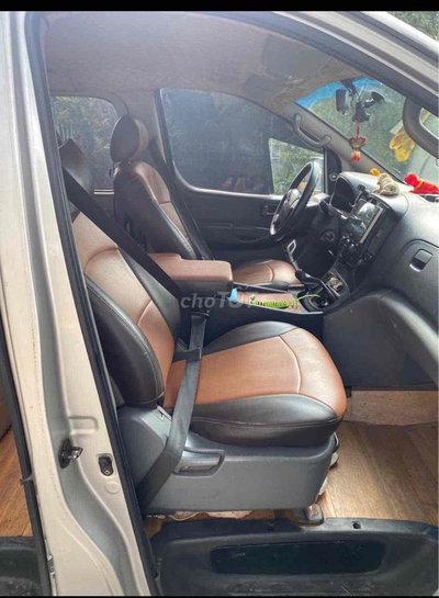 Hyundai Starex 2007 Bạc