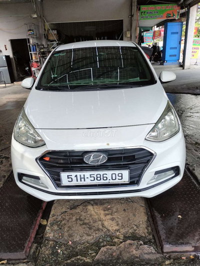 Hyundai i10 màu Trắng 200000 km