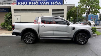 Xe Ford Ranger Wildtrak 2.0L 4x4 AT 2023