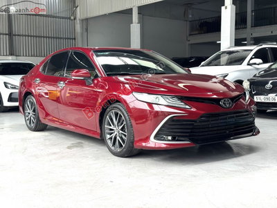 Xe Toyota Camry 2.0Q 2022