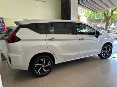 Mitsubishi Xpander 2023 Premium Trắng