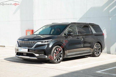 Xe Kia Carnival Signature 2.2D 2024