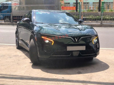 Xe VinFast VF7 Plus AWD 2024