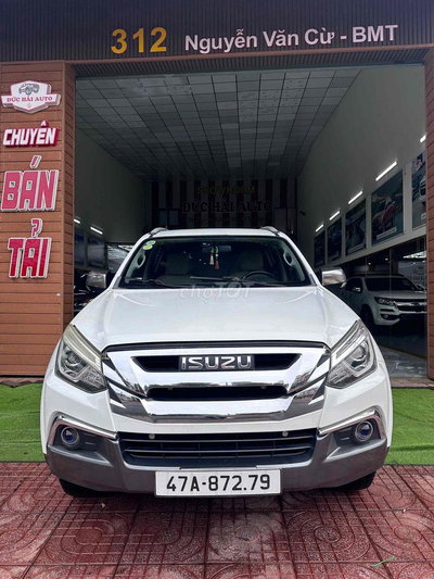 Isuzu Mu-X màu Trắng số sàn