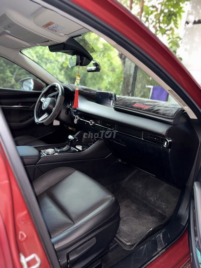 Mazda Mazda3 2025 10000km Đỏ