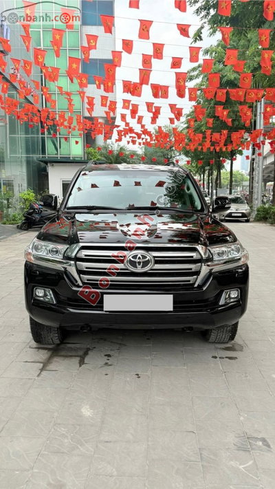 Xe Toyota Land Cruiser 4.6 V8 2019