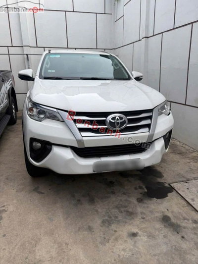 Xe Toyota Fortuner 2.4G 4x2 MT 2017