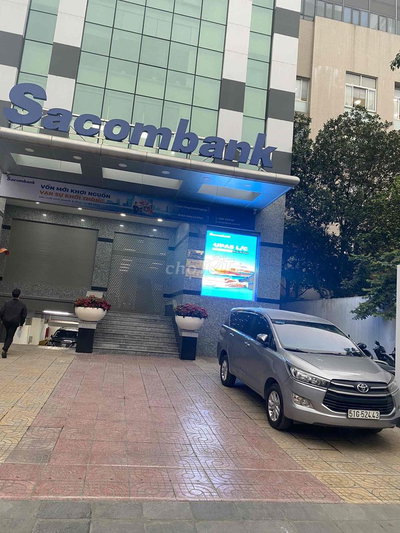 Toyota Innova 7 chỗ Bạc