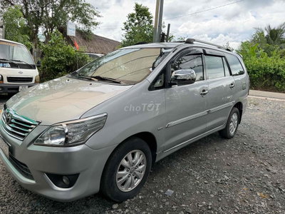 Toyota Innova 2011 G Bạc