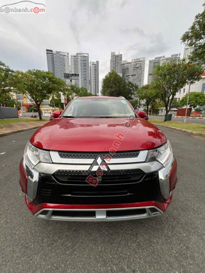 Xe Mitsubishi Outlander 2.0 CVT 2022