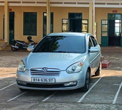 Hyundai Verna 2008 Bạc 247.000km