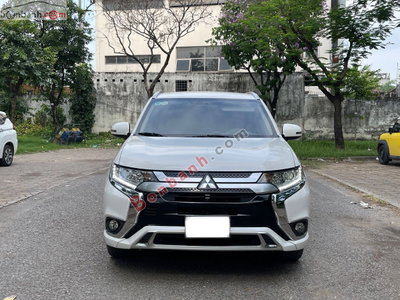 Xe Mitsubishi Outlander 2.0 CVT 2022