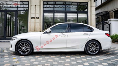 Xe BMW 3 Series 320i Sport Line 2024