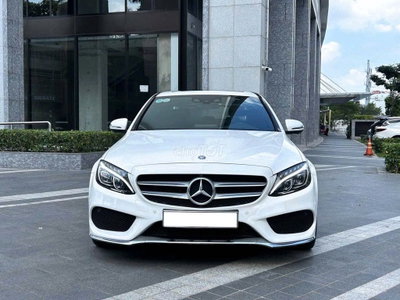Mercedes-Benz C300 AMG 2019 Trắng