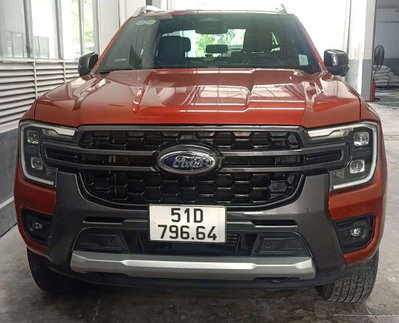 Bán Ford Ranger Wildtrak Đỏ cam 2023.