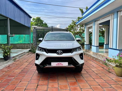 Fortuner Legender 2.4AT 2022 Sơn rin hơn 95%