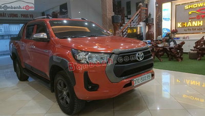 Xe Toyota Hilux 2.4L 4x2 AT 2021
